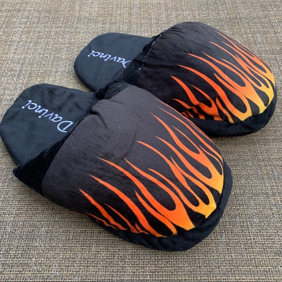 Flame Slippers - Picture 1 of 7